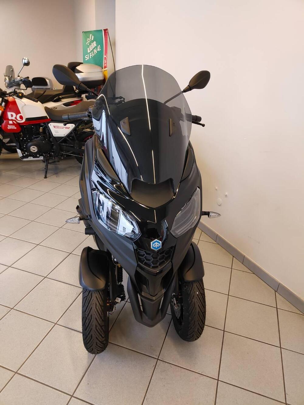 Piaggio MP3 310 Sport (2025 - 26) (5)