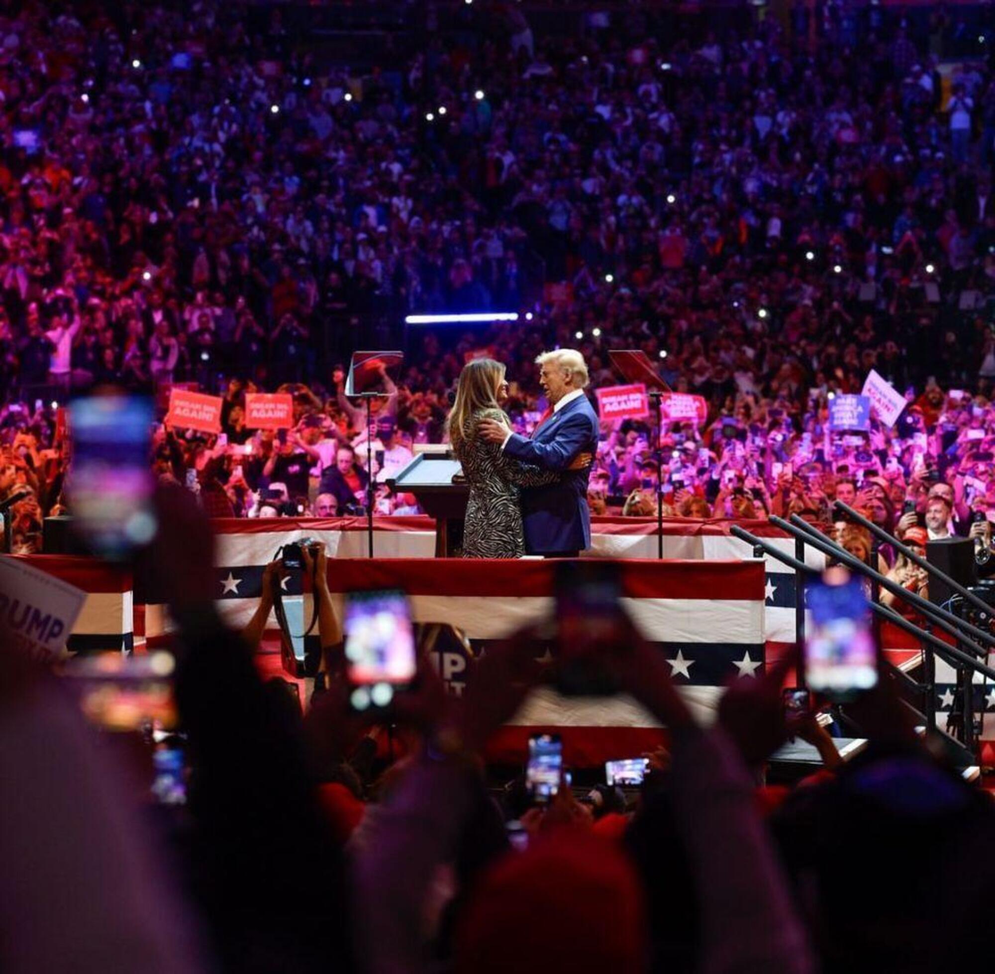 Melania e Donald Trump al al comizio al Madison Square Garden