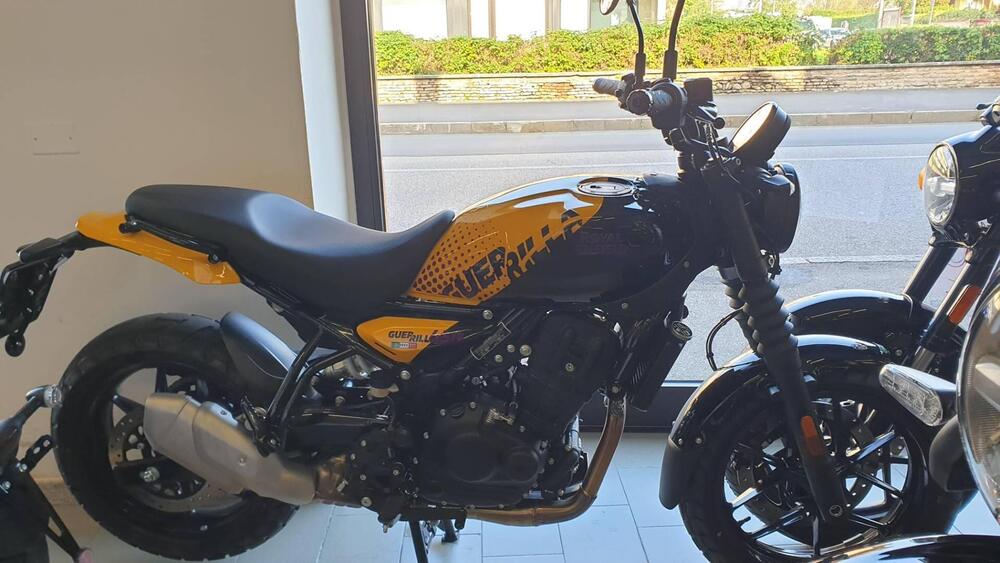 Royal Enfield Guerrilla 450 (2024 - 26) (2)