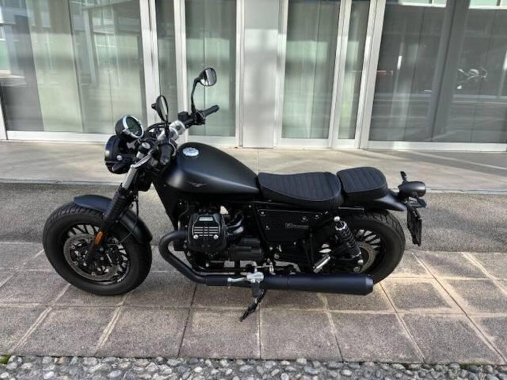 Moto Guzzi V9 Bobber (2021 - 25) (2)