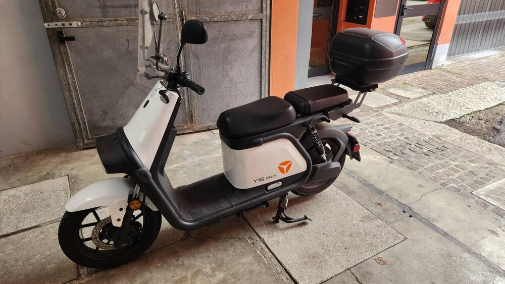 Yadea Y1S Pro (2023 - 25) (2)