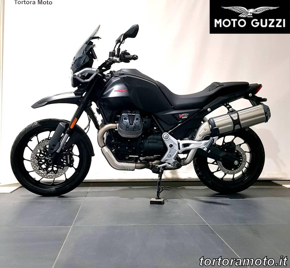 Moto Guzzi V85 Strada (2024 - 25) (9)