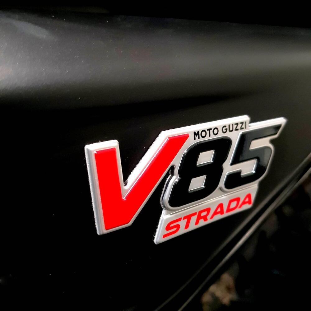 Moto Guzzi V85 Strada (2024 - 25) (16)