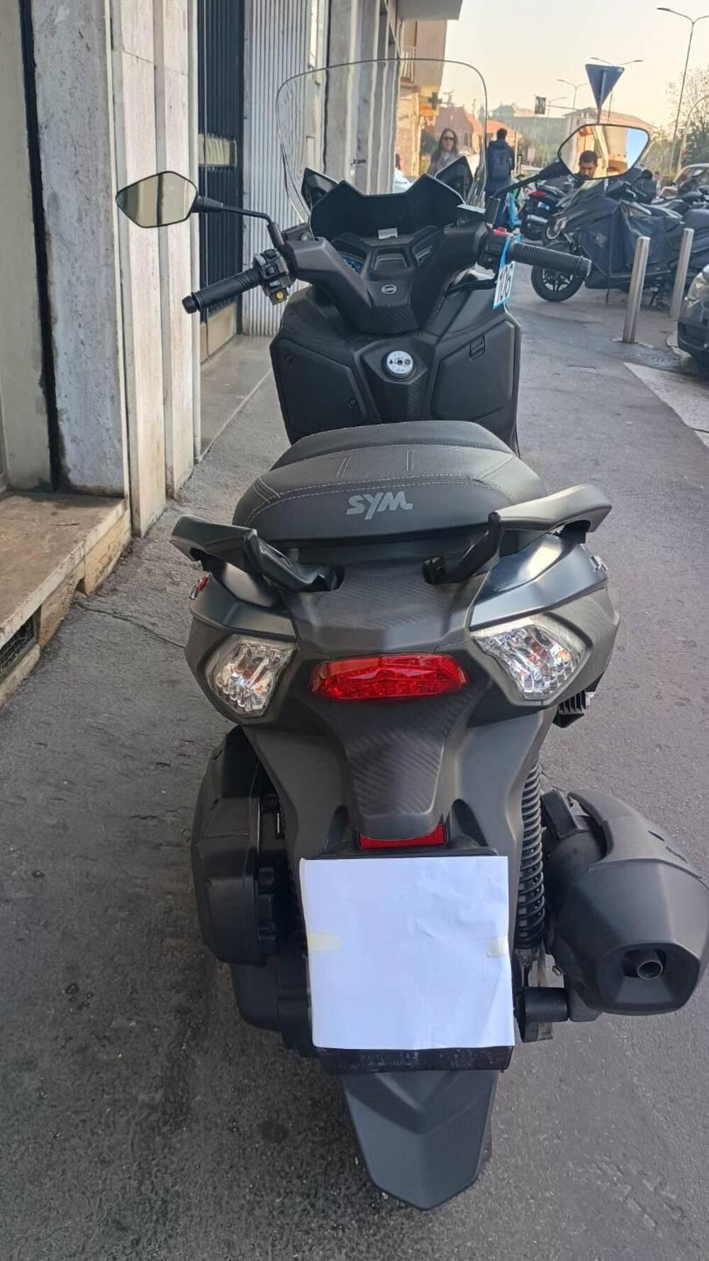 Sym Joymax 300 Z+ (2021 - 24) (2)