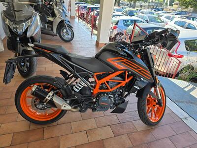 KTM 125 Duke (2021 - 23) usata