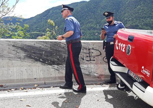 Auto nella scarpata, muoiono quattro giovani tra i 17 e i 20 anni a Fonni (Nuoro). Ma com&#039;&egrave; potuto accadere? 