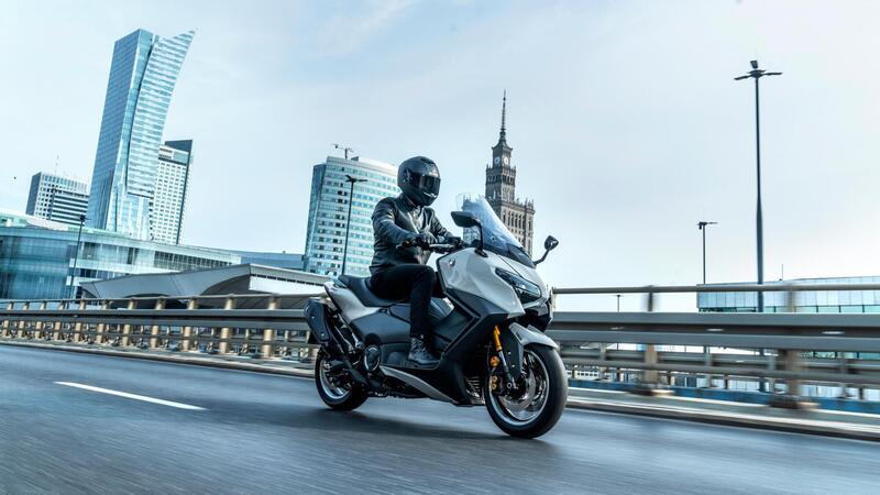 Nuovi Yamaha TMAX &amp; TMAX Tech MAX 2025 [VIDEO &amp; GALLERY]