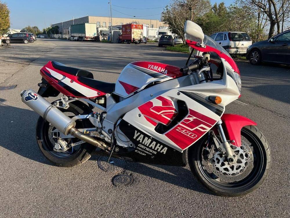 Yamaha YZF 750 R (2)