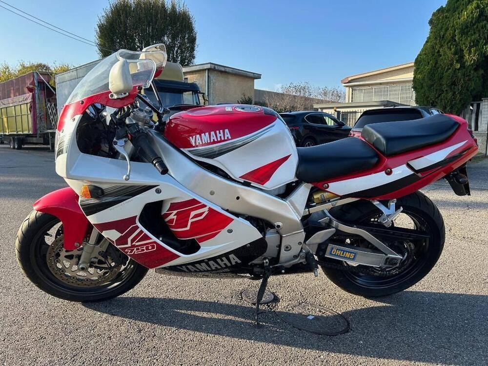 Yamaha YZF 750 R (6)