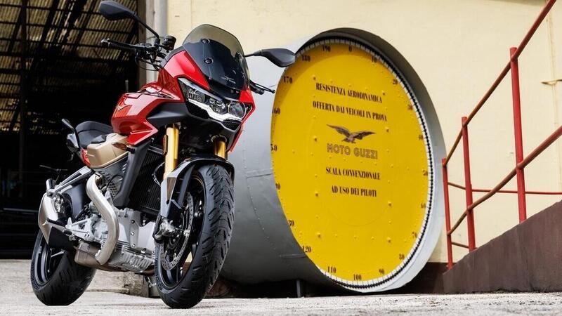 Moto Guzzi a EICMA con la rinnovata gamma V100 Mandello (e la versione speciale Wind Tunnel!) [VIDEO]