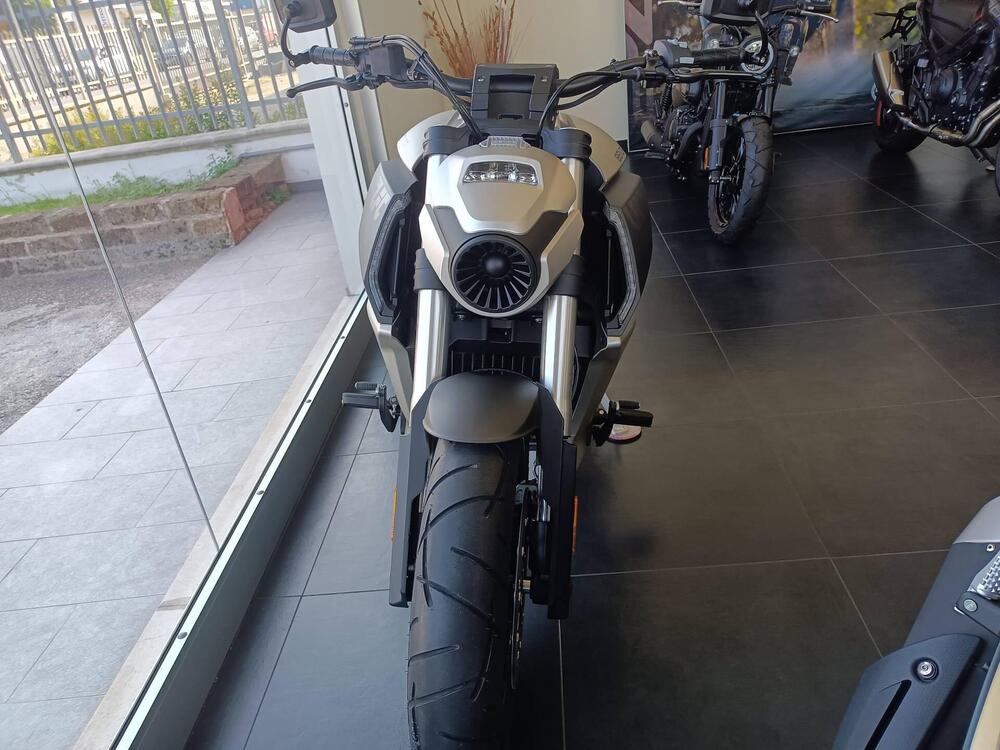 Benda Motorcycles LFC 700 (2024 - 25) (5)