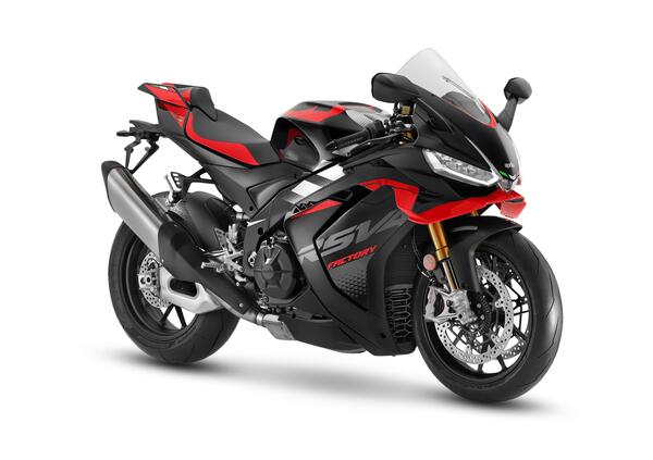 Aprilia a EICMA con le nuove RSV4 e RSV4 Factory: aria da Moto GP!