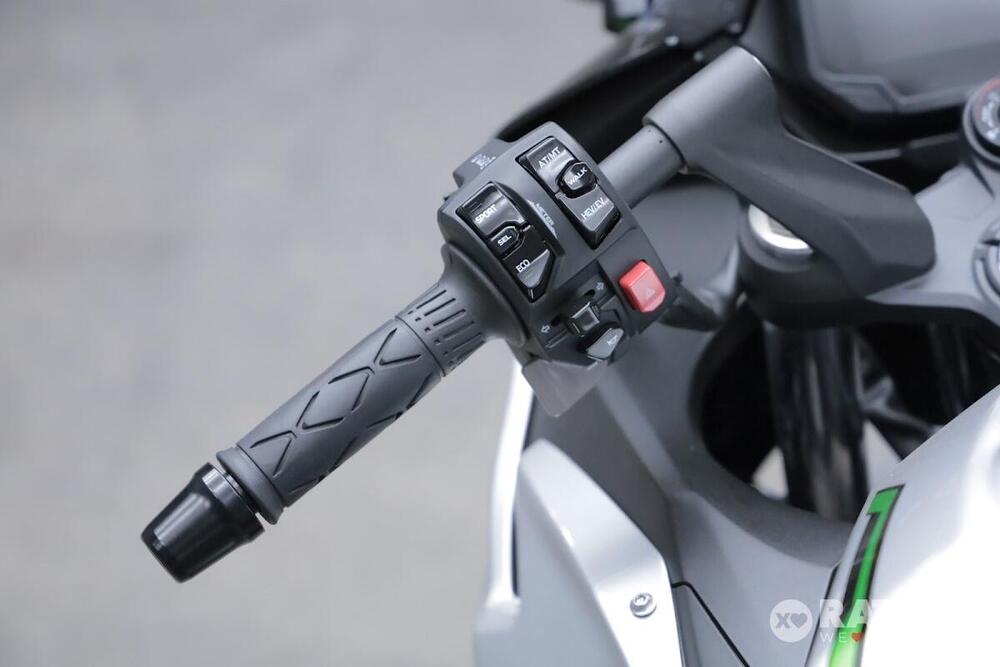Kawasaki Ninja 7 Hybrid (2024 - 25) (11)
