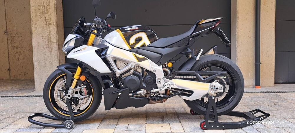 Aprilia Tuono V4 Factory (2021 - 24) (7)