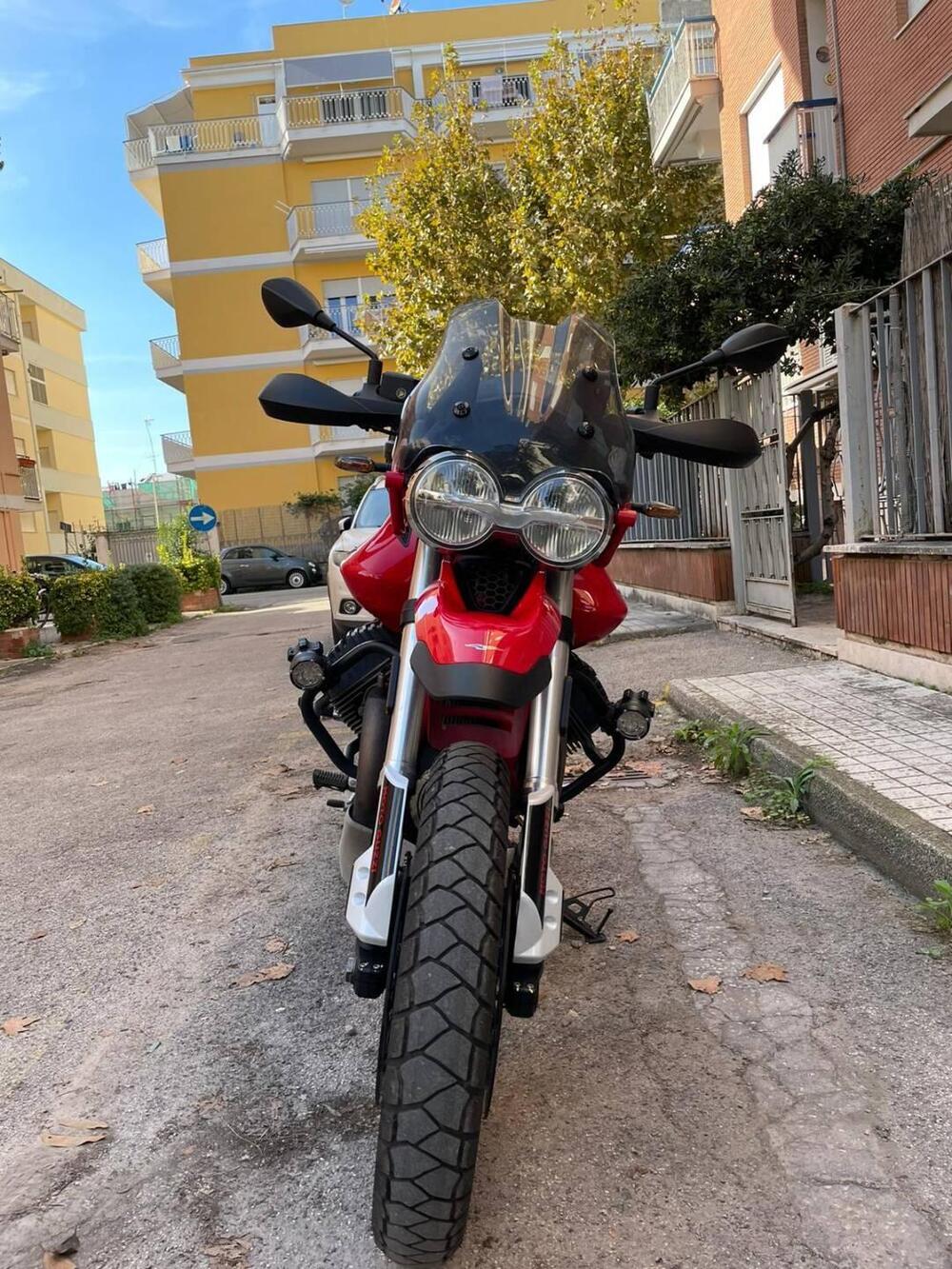 Moto Guzzi V85 TT (2021 - 23) (10)