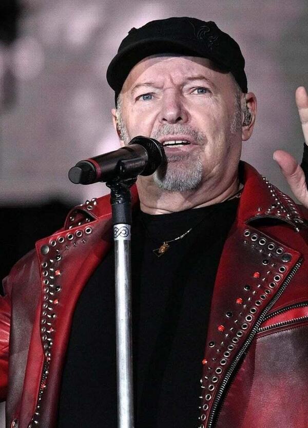 Mughini contro Vasco Rossi: ritorno del fascismo con Meloni, Bocchino, La Russa e Sangiuliano? &ldquo;Vien da ridere (o meglio piangere). Epoche diverse: un tempo c&rsquo;era Lenin, non Maria Rosaria Boccia&rdquo;. E su &ldquo;M &ndash; L&rsquo;ora del destino&rdquo; di Scurati&hellip; 