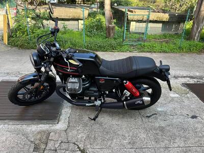 Moto Guzzi V7 Stone Special Edition (2022 - 25) usata