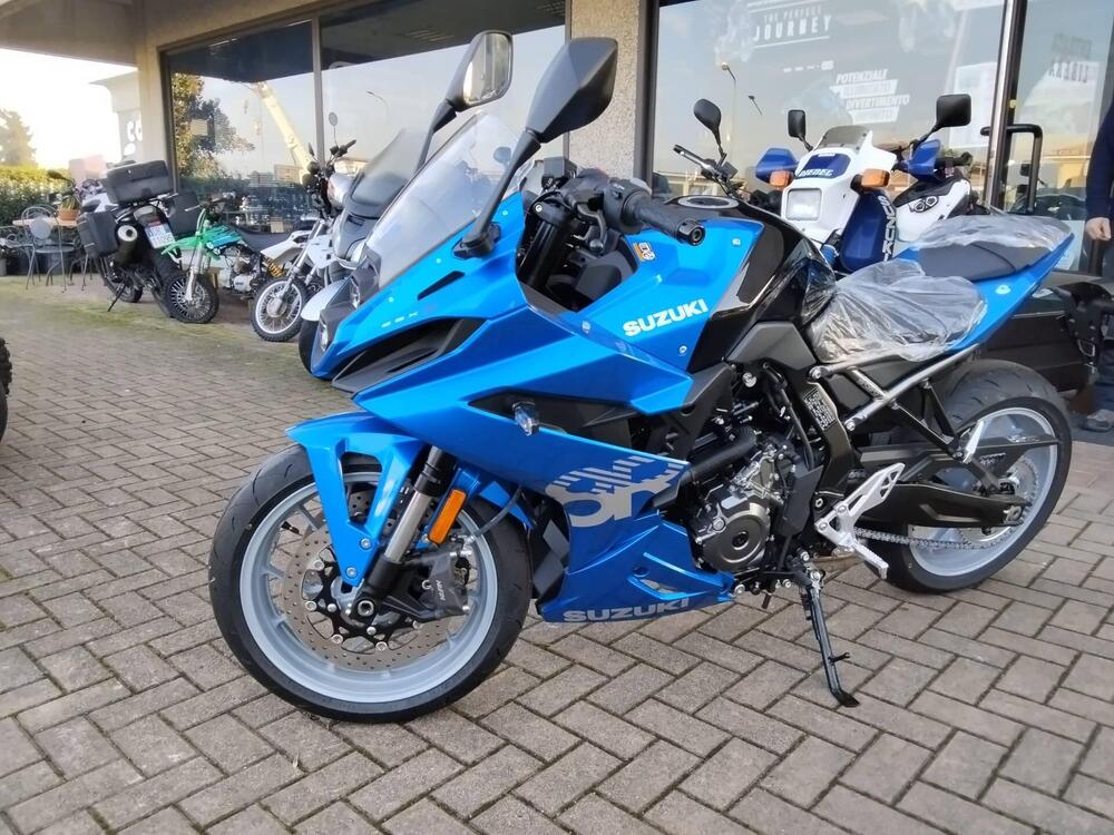 Suzuki GSX-8R (2024 - 25)