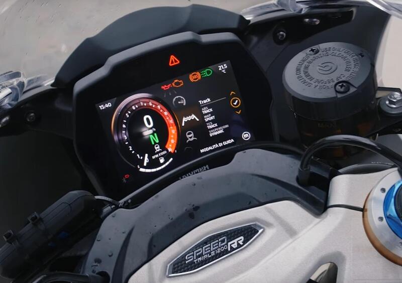 Come funziona e come si interviene sulla strumentazione della Triumph Speed Triple RR?  [VIDEO]