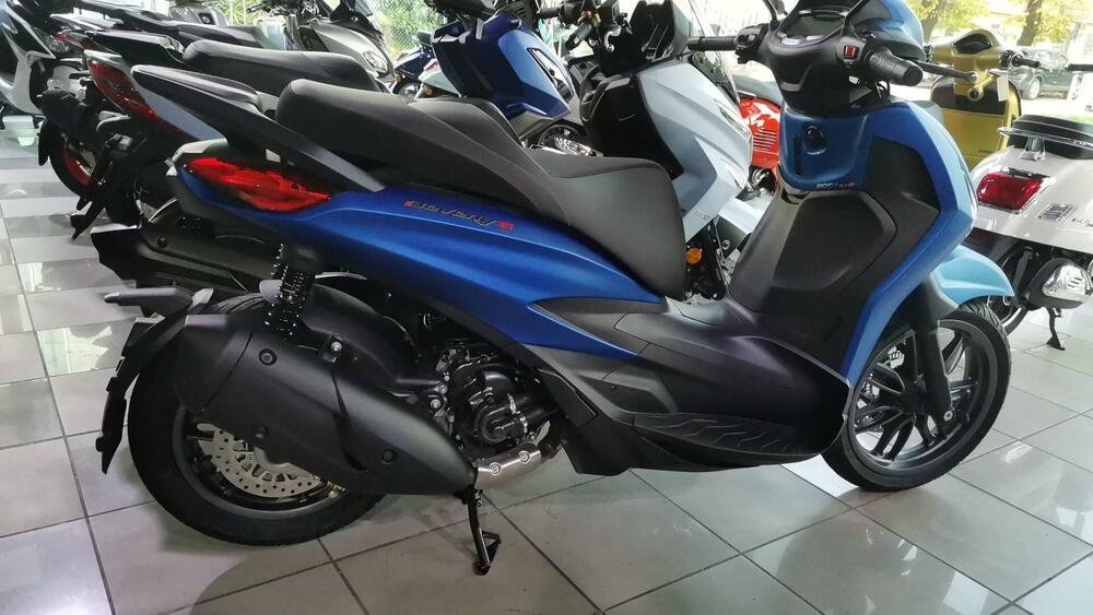 Piaggio Beverly 300 S ABS-ASR (2021 - 25) (3)