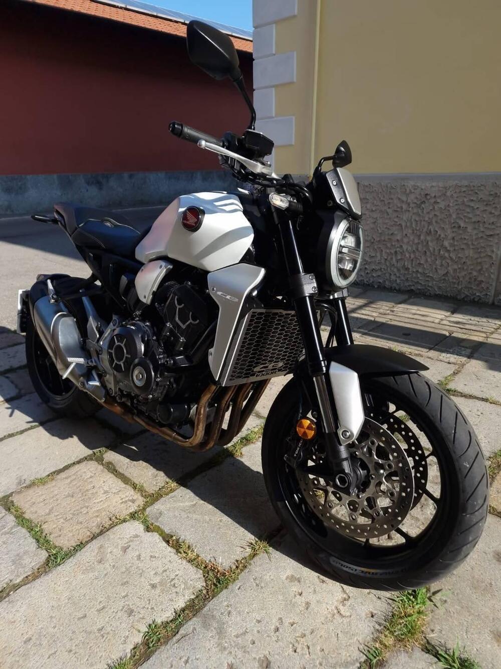 Honda CB 1000 R (2021 - 25) (2)