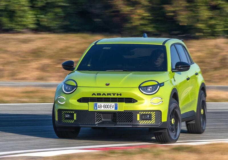 Abarth 600e (2024-->>) (7)