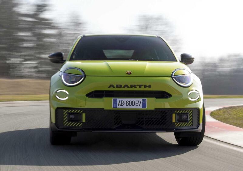 Abarth 600e (2024-->>) (4)