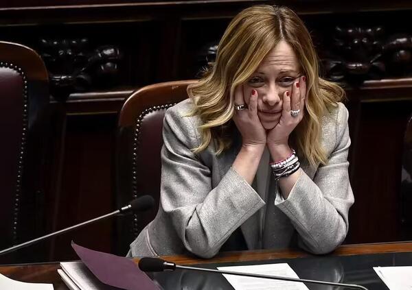 Giorgia Meloni e quella fastidiosa (democratica) influenza: &quot;Lavoro perch&eacute; non ho particolari diritti sindacali&quot;. A questo punto, perch&eacute; non abolirli?