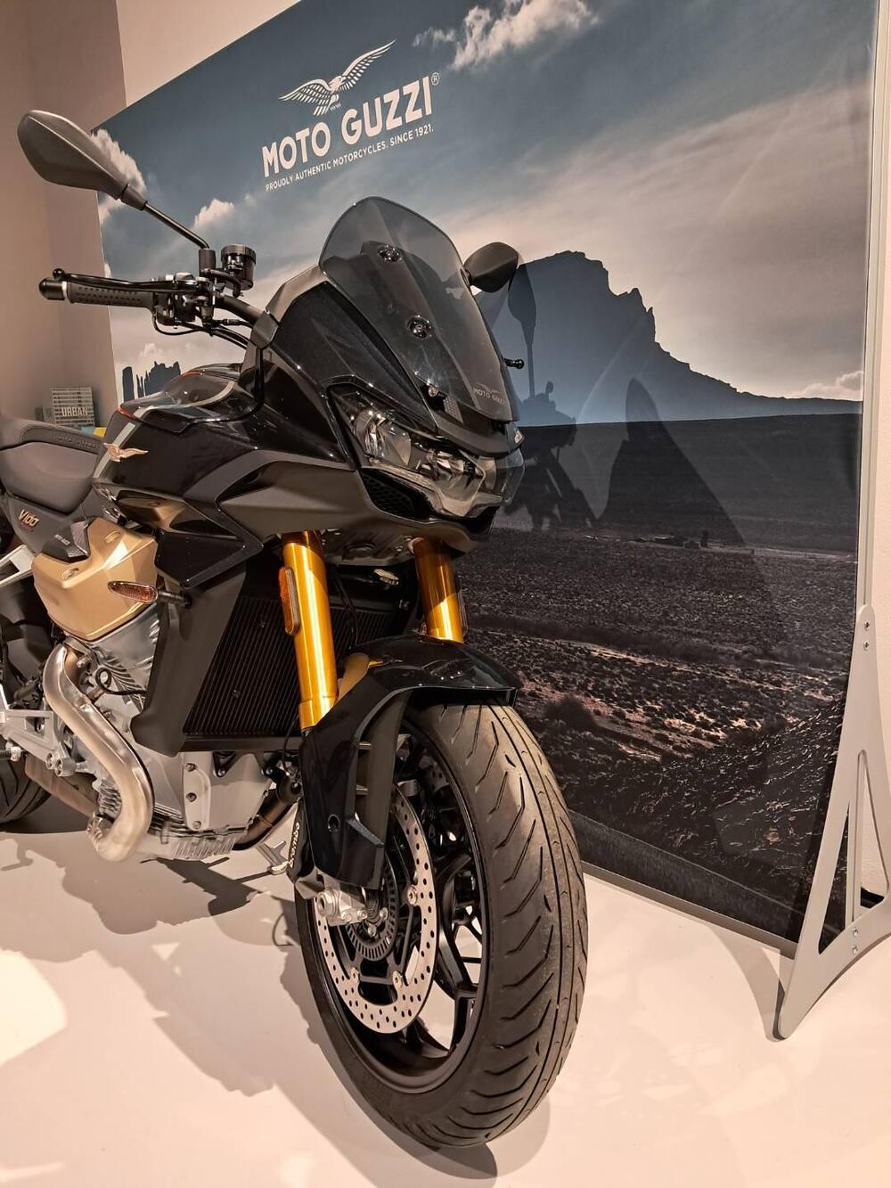 Moto Guzzi V100 Mandello S (2022 - 24) (5)