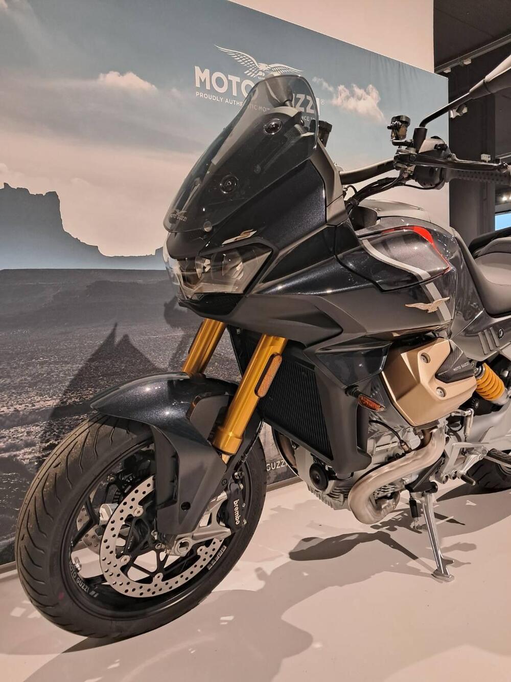 Moto Guzzi V100 Mandello S (2022 - 24) (8)