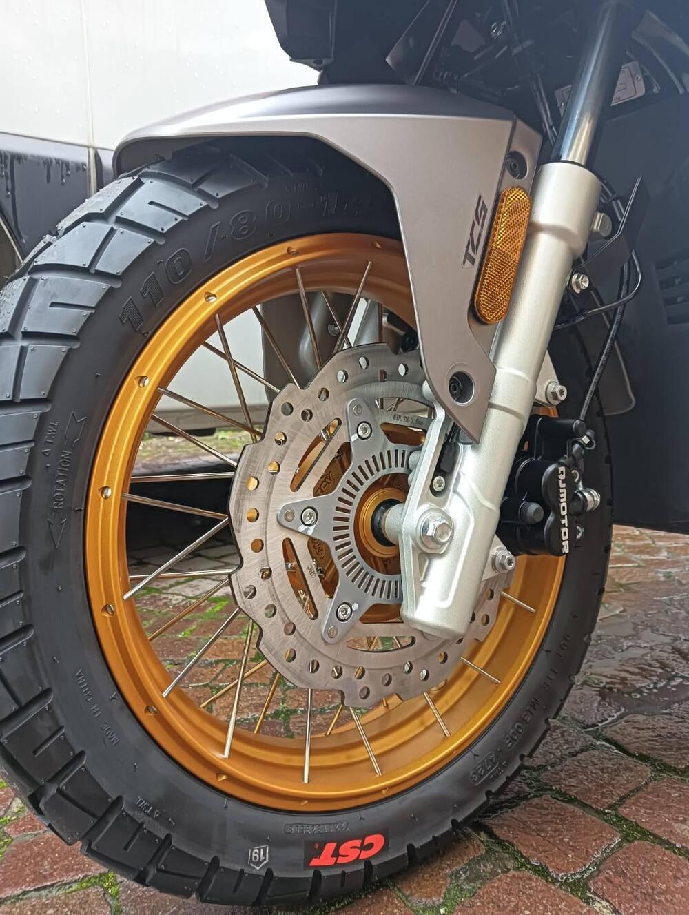 QJ Motor ATR 125 X (2024 - 25) (4)