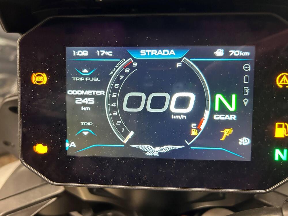 Moto Guzzi V85 Strada (2024 - 25) (8)