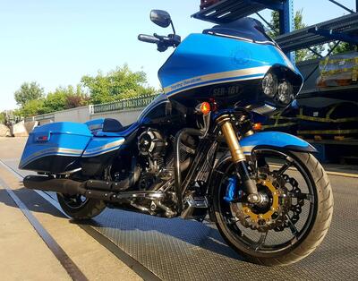 Harley-Davidson 1800 Road Glide Custom (2013) - FLTRXSE usata