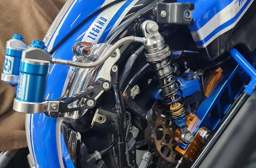 Harley-Davidson 1800 Road Glide Custom (2013) - FLTRXSE (6)