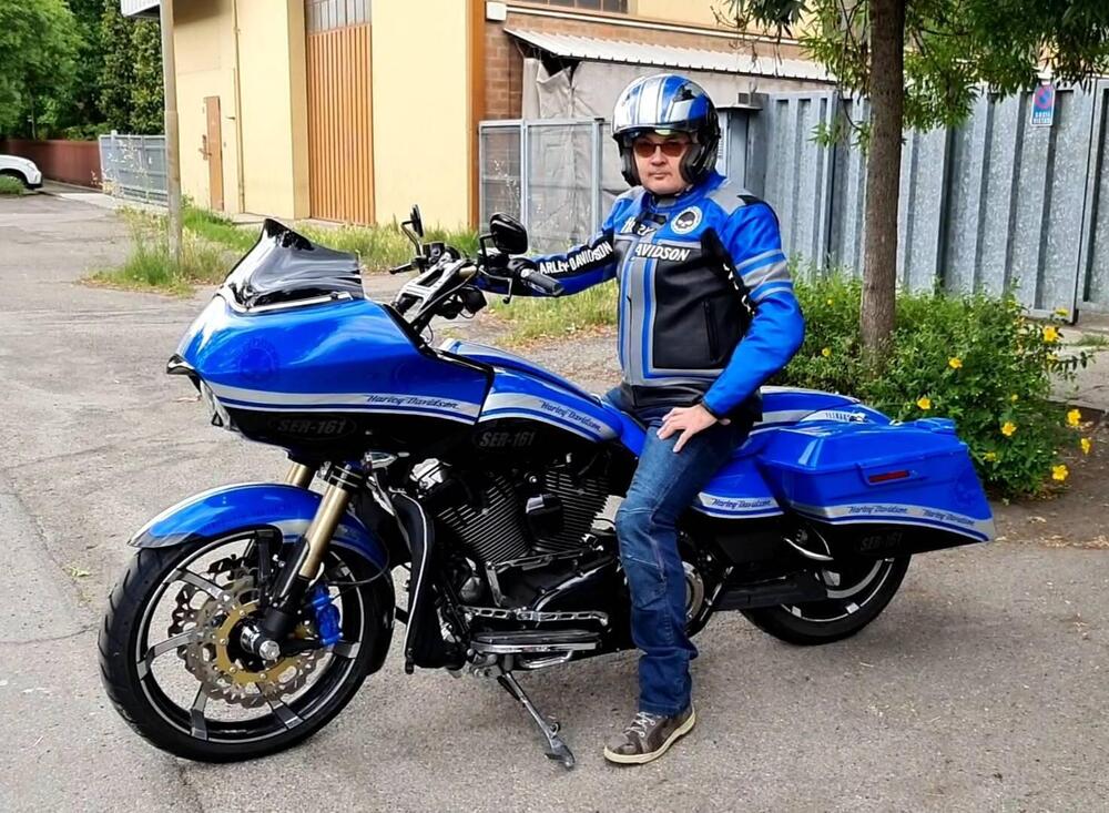 Harley-Davidson 1800 Road Glide Custom (2013) - FLTRXSE (10)