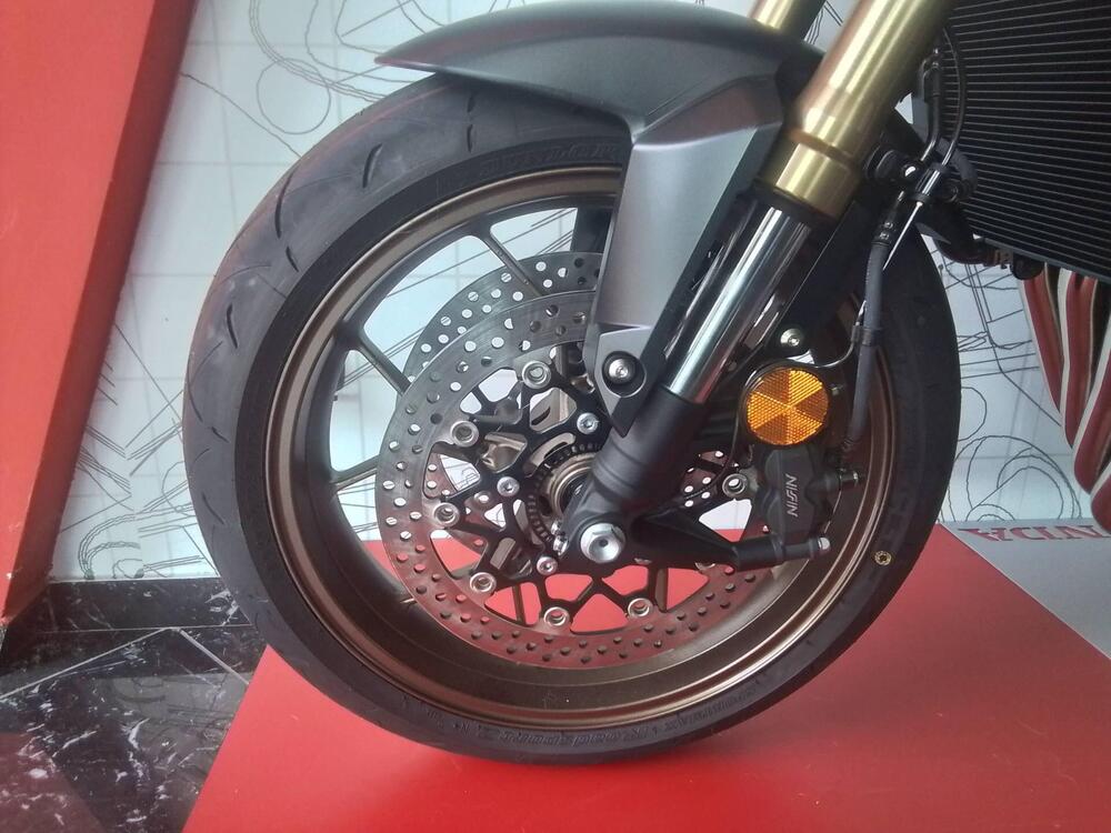 Honda CB 650 R E-Clutch (2024 - 25) (19)