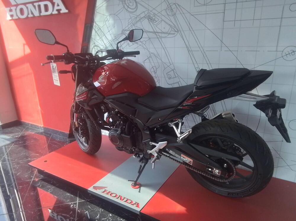 Honda CB 500 Hornet (2024 - 25) (3)