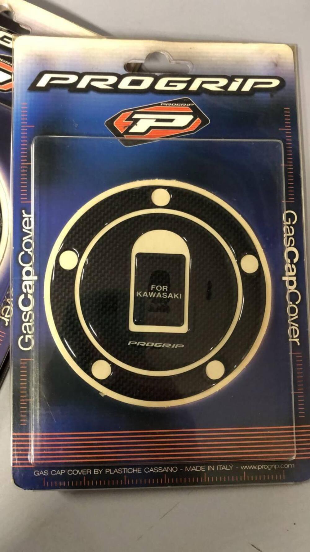 COVER PROGRIP IN CARBONIO PER TAPPO SERBATOIO.