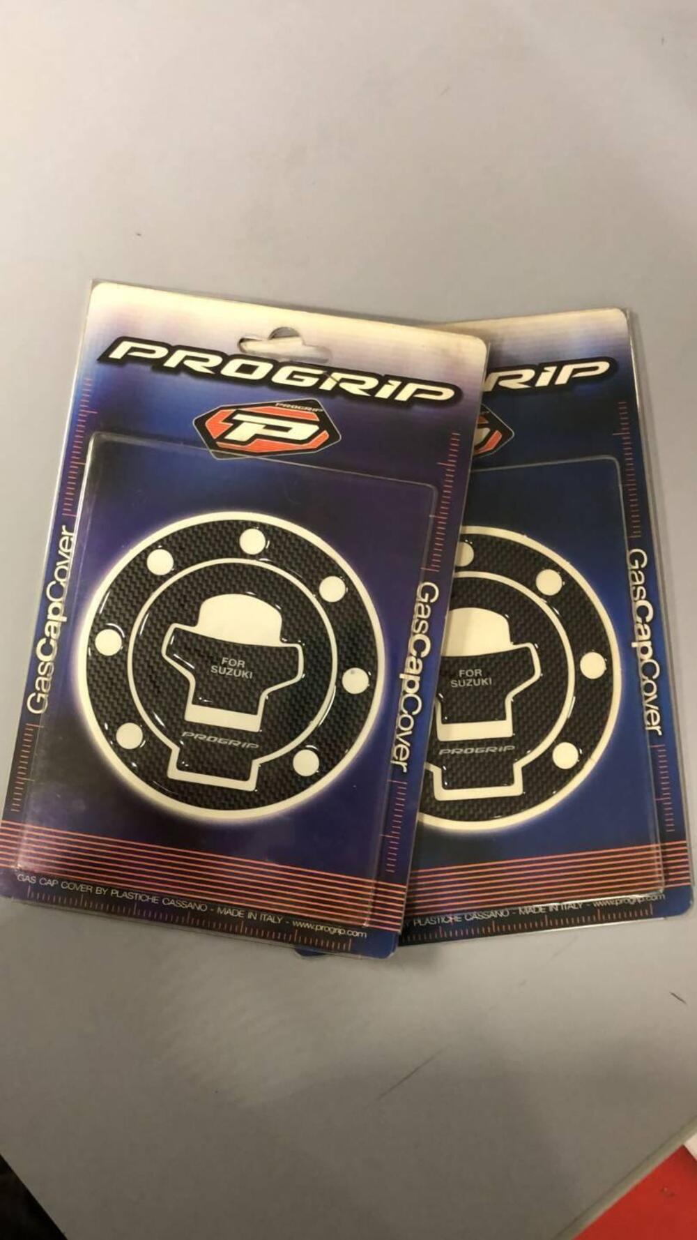 COVER PROGRIP IN CARBONIO PER TAPPO SERBATOIO. (2)