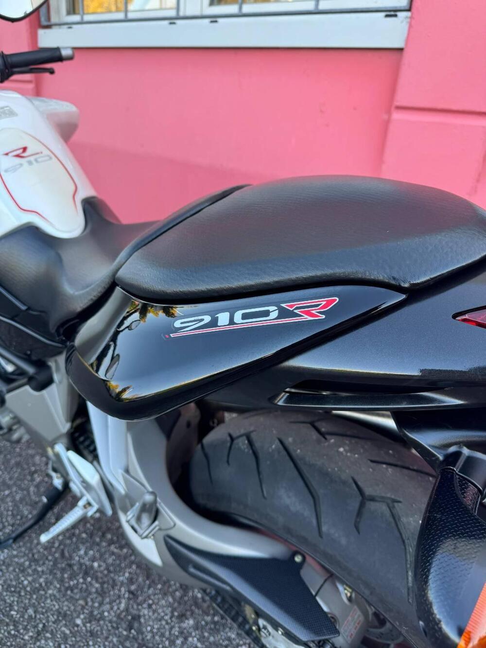 MV Agusta Brutale 910 R (2006 - 11) (15)