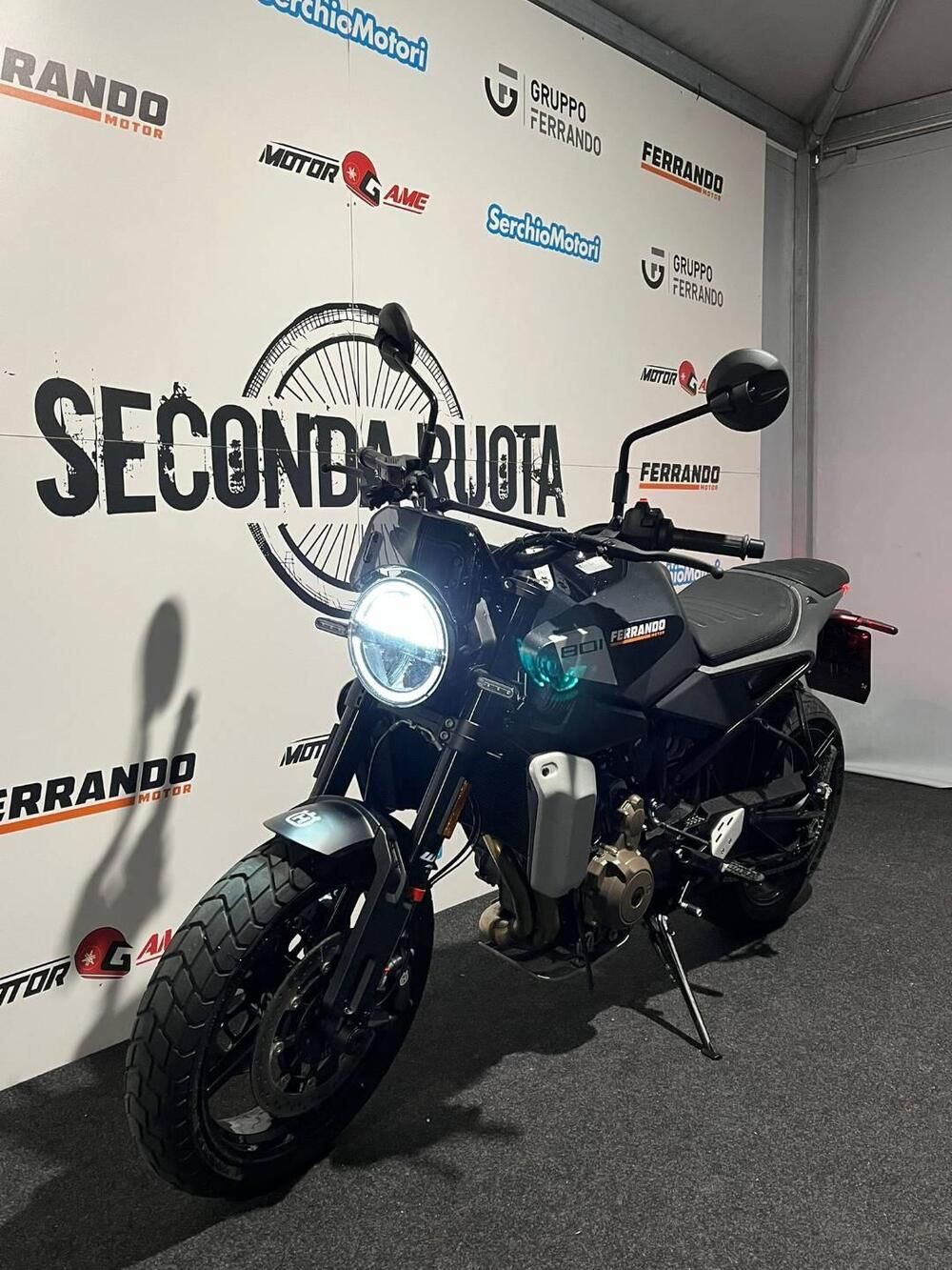 Husqvarna Svartpilen 801 (2024 - 25) (4)