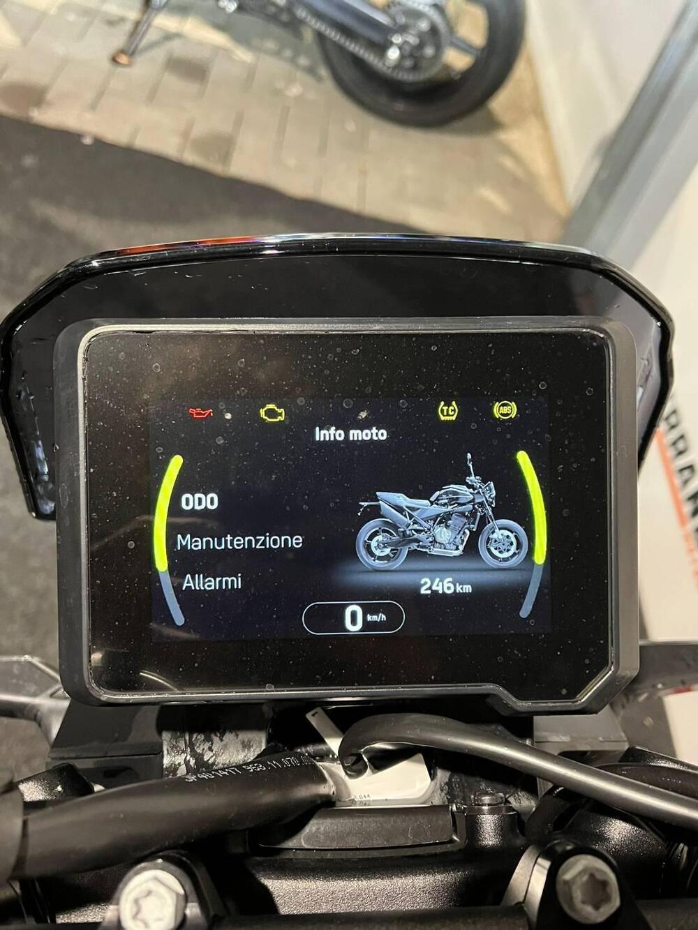 Husqvarna Svartpilen 801 (2024 - 25) (5)