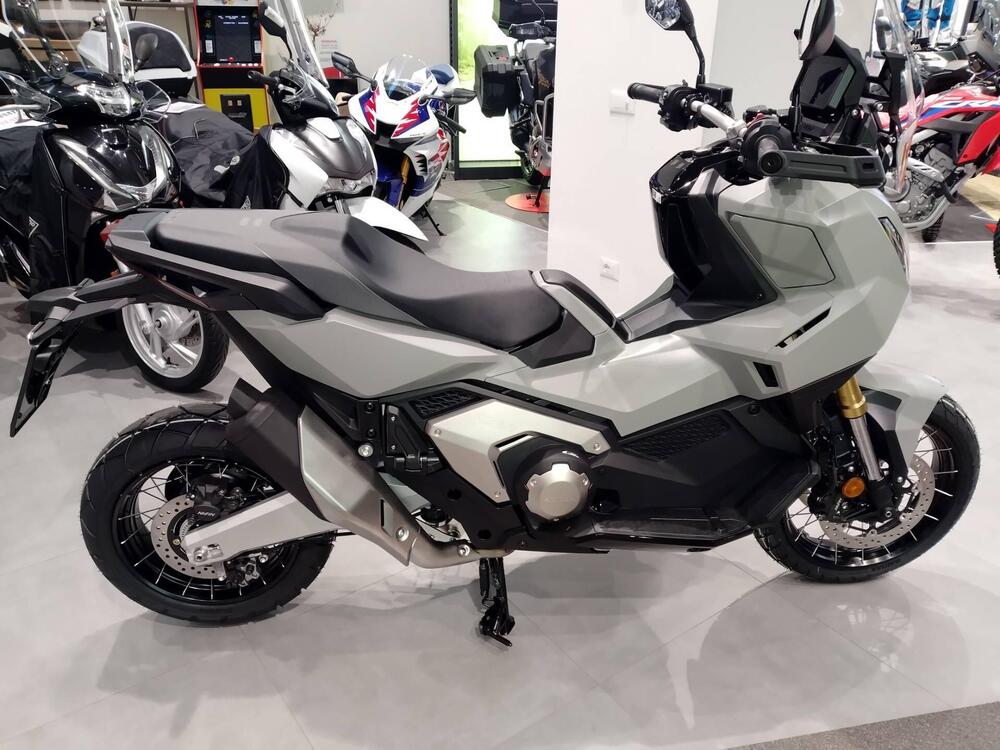 Honda X-ADV 750 DCT (2021 - 24) (2)