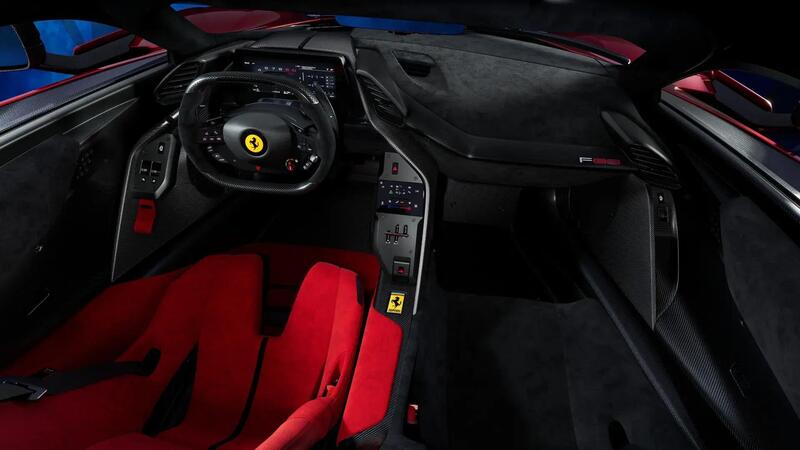 La Ferrari F80: guarda il sedile del guidatore, &egrave; una &quot;monoposto&quot;? 