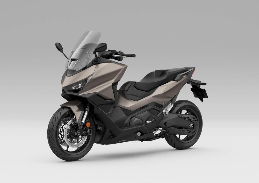 Honda Forza 750 (2025) (7)