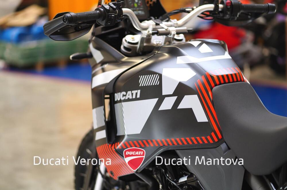 Ducati DesertX (2022 - 25) (13)