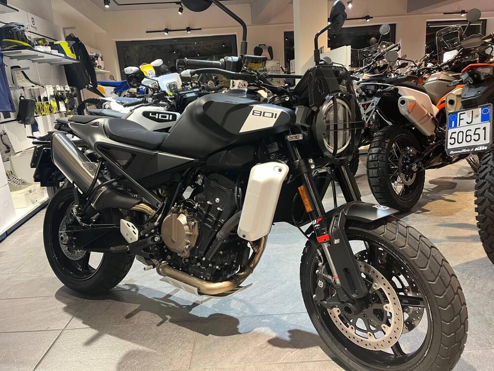 Husqvarna Svartpilen 801 (2024 - 25)