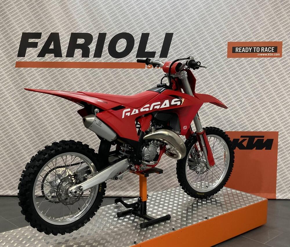 GASGAS MC 125 (2024) (2)
