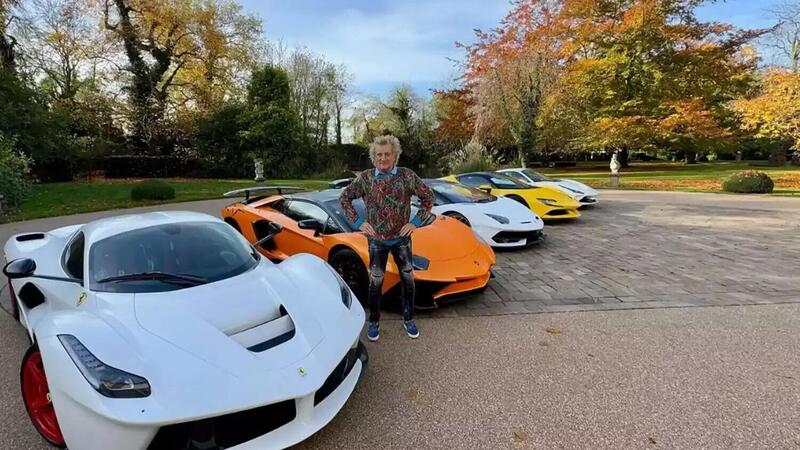 Rod Stewart costretto a vendere le supercar. La ragione? Un problema comune