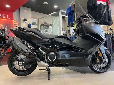 Yamaha T-Max 560 Tech Max (2022 - 24) nuova